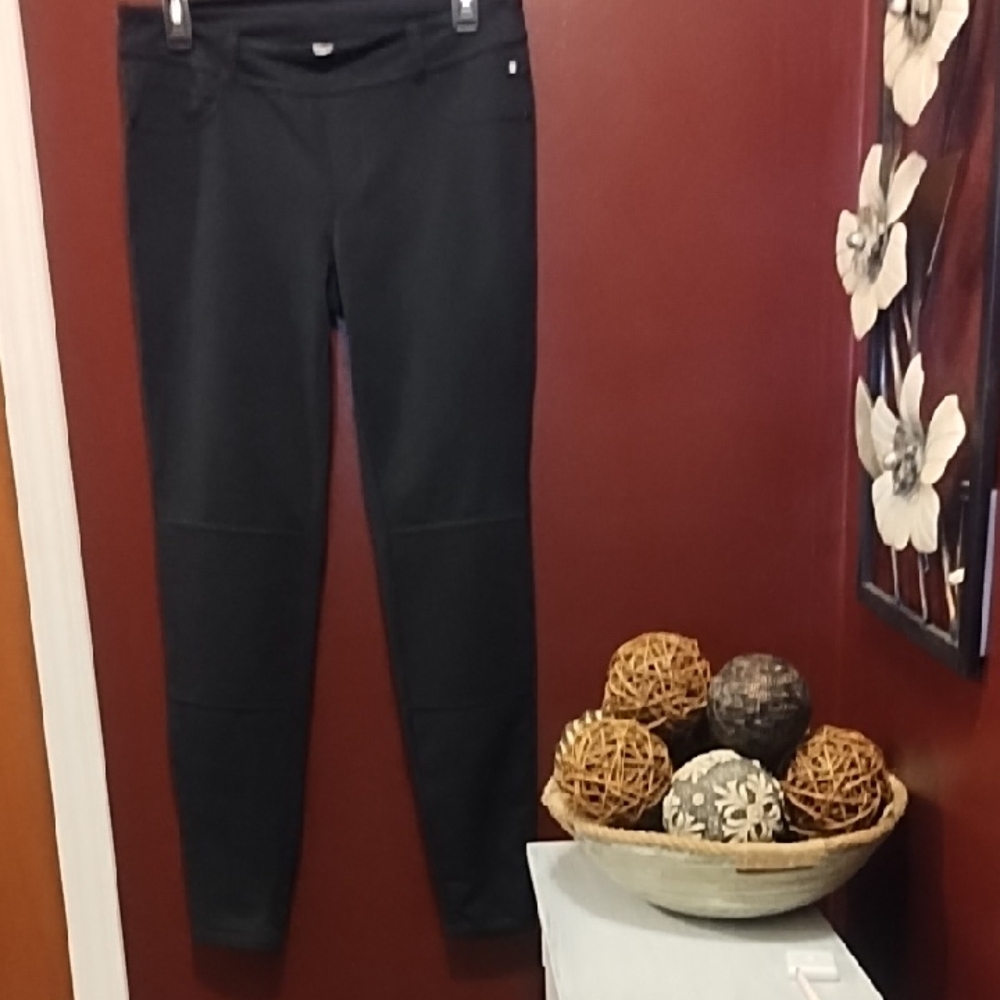 Fabletics Black Leggings Sleek Stretchy Design